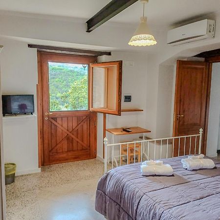 Casale I Cirillo Bed & Breakfast Rutino Exterior photo